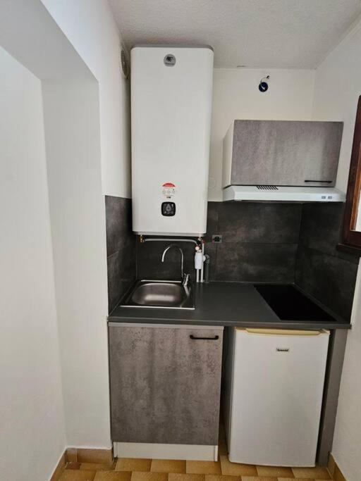 Studio Cabine Clim Wifi Parking Draps - 1 Etoile - Self Check-In Possible La Grande-Motte Exterior photo
